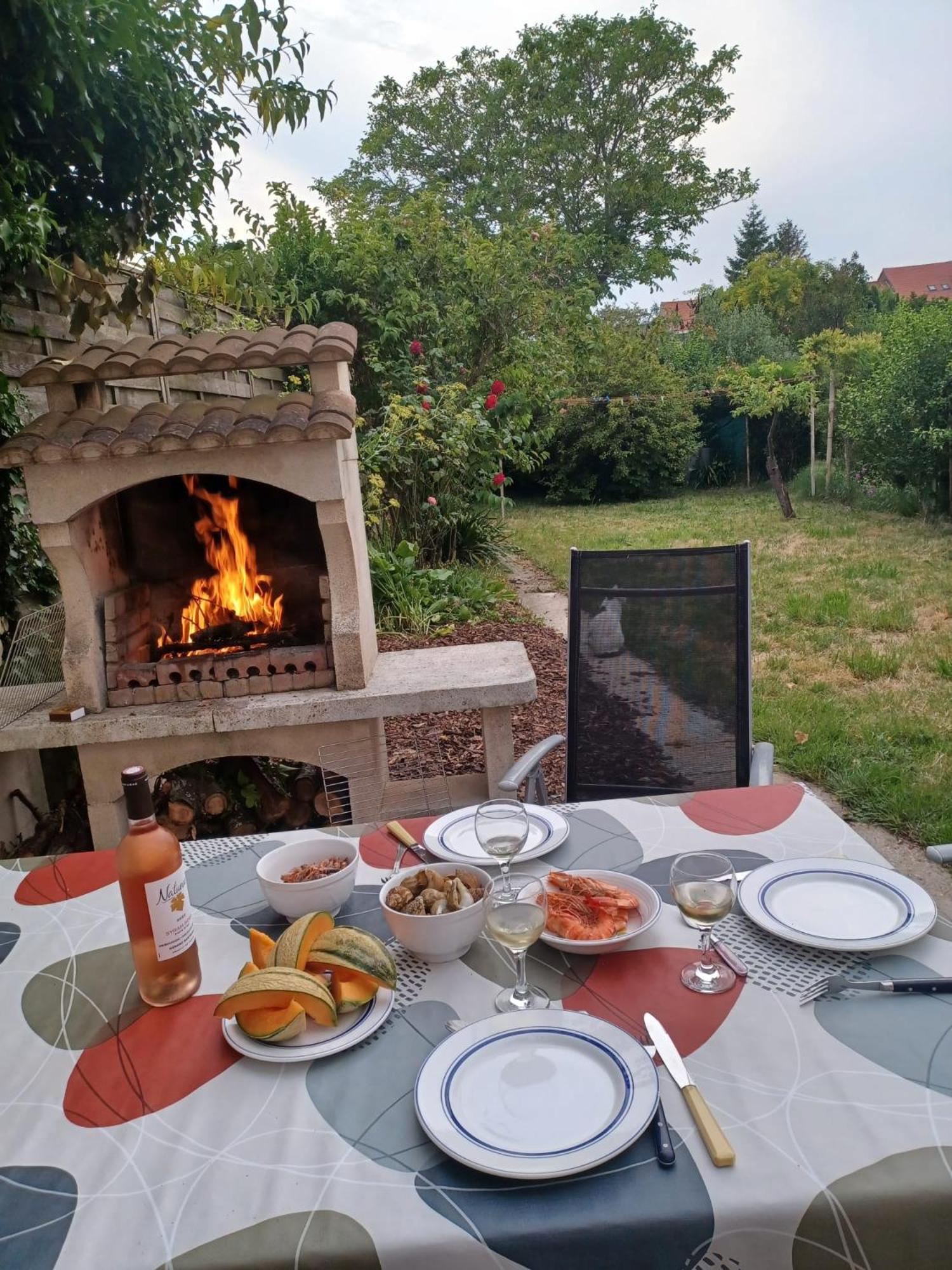 Nice House, Garden And Bbq 3Km From The Beach / Jolie Maison, Jardin Et Bbq A 3 Km De La Plage Coudekerque-Branche Esterno foto
